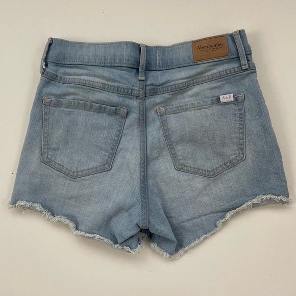 Abercrombie Kids Girls Light Washed High-Rise Mini Mom Short Size 11/12 - Picture 2 of 5